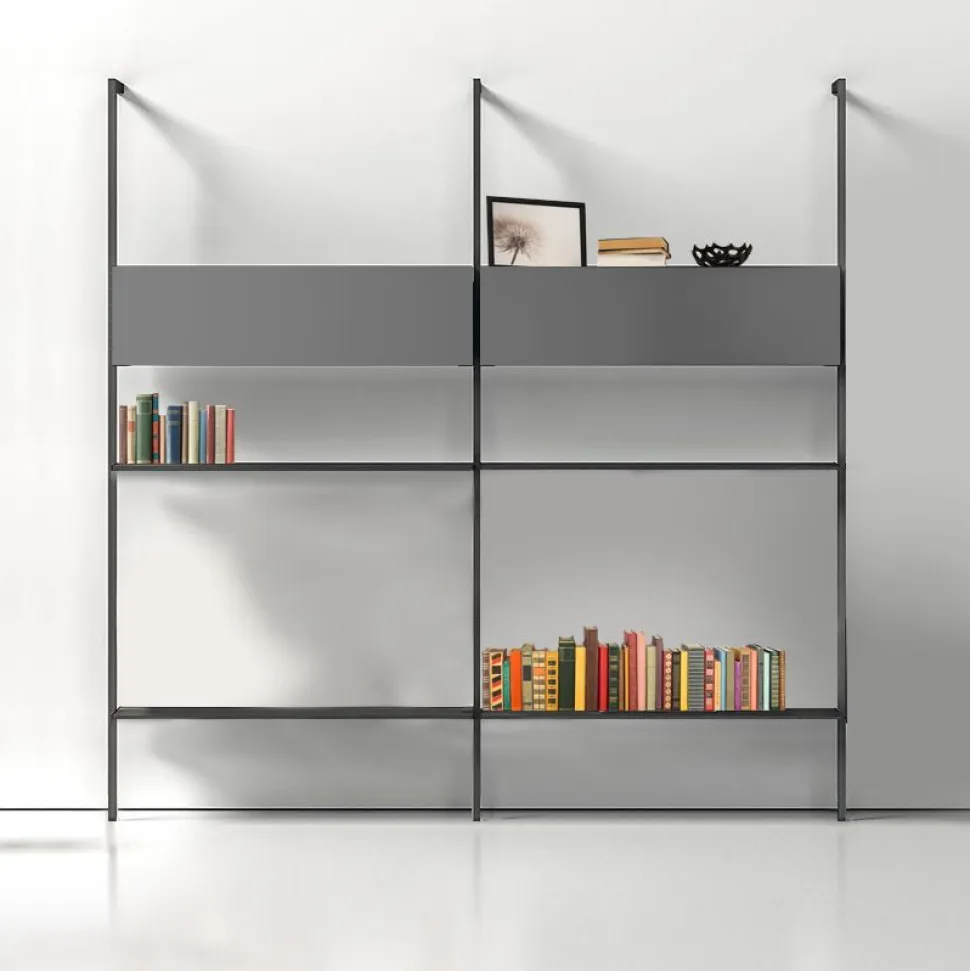 Libreria in alluminio con pali mensole e pensili personalizzabili