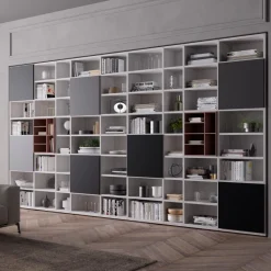 Libreria personalizzabile con ante a battente Beky linea Contact in Nero Opaco e Bianco