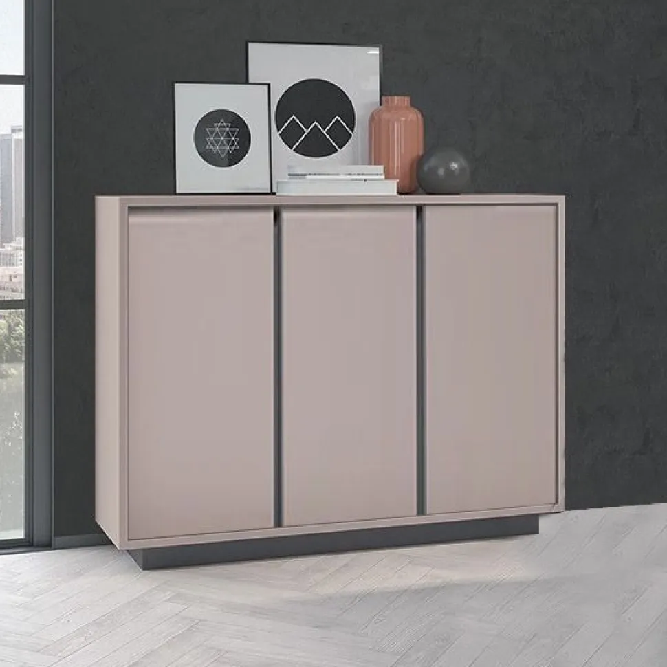 Madia 3 ante con maniglia a gola disponibile in vari colori