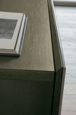 Madia 4 ante con piedini Artemide disponibile in vari colori