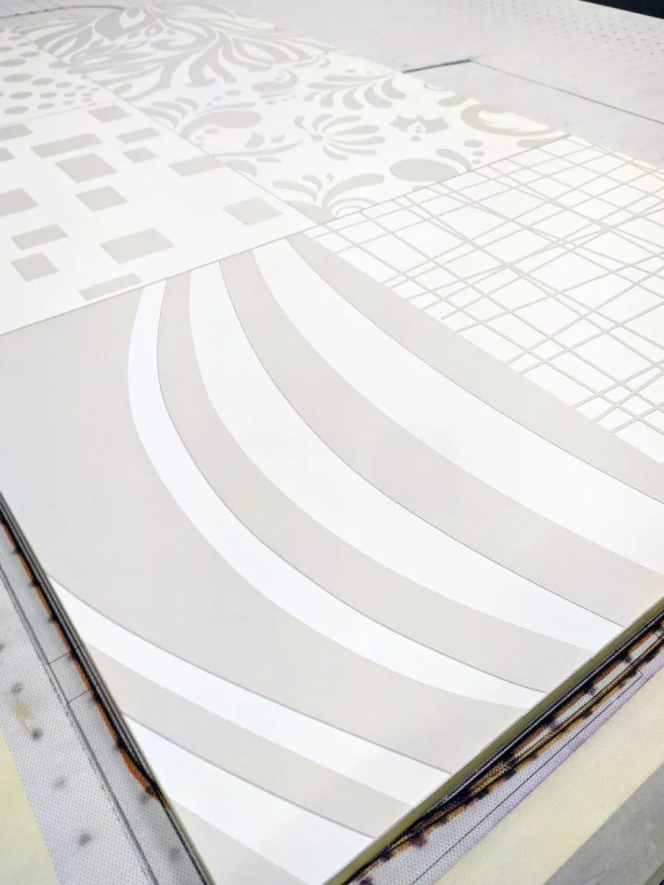 Madia 3 ante linea Clear Fancy in Bianco Opaco serigrafata INDIA