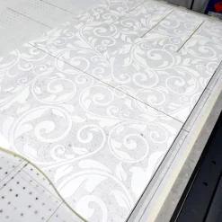Madia bianco lucido 2 ante e 4 cassetti con serigrafia flower linea Mia