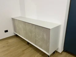 Madia moderna Bianco opaco e 4 ante effetto materico senza maniglia linea Tilt