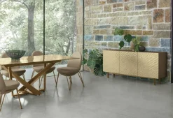 Madia moderna con piedini con frontali in vetro ondulato effetto dune Altea disponibile in 2 misure e vari colori