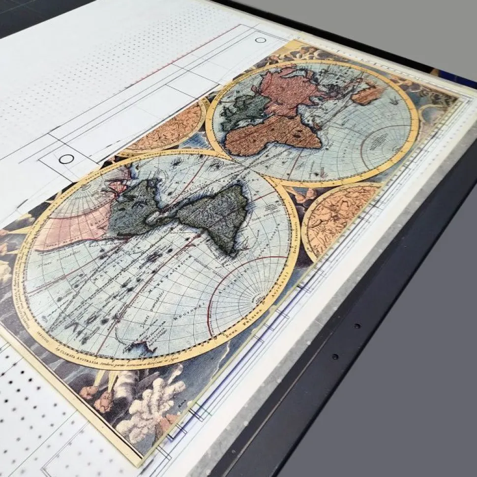 Madia Vintage Map Linea Fancy finitura Bianco lucido con Serigrafia