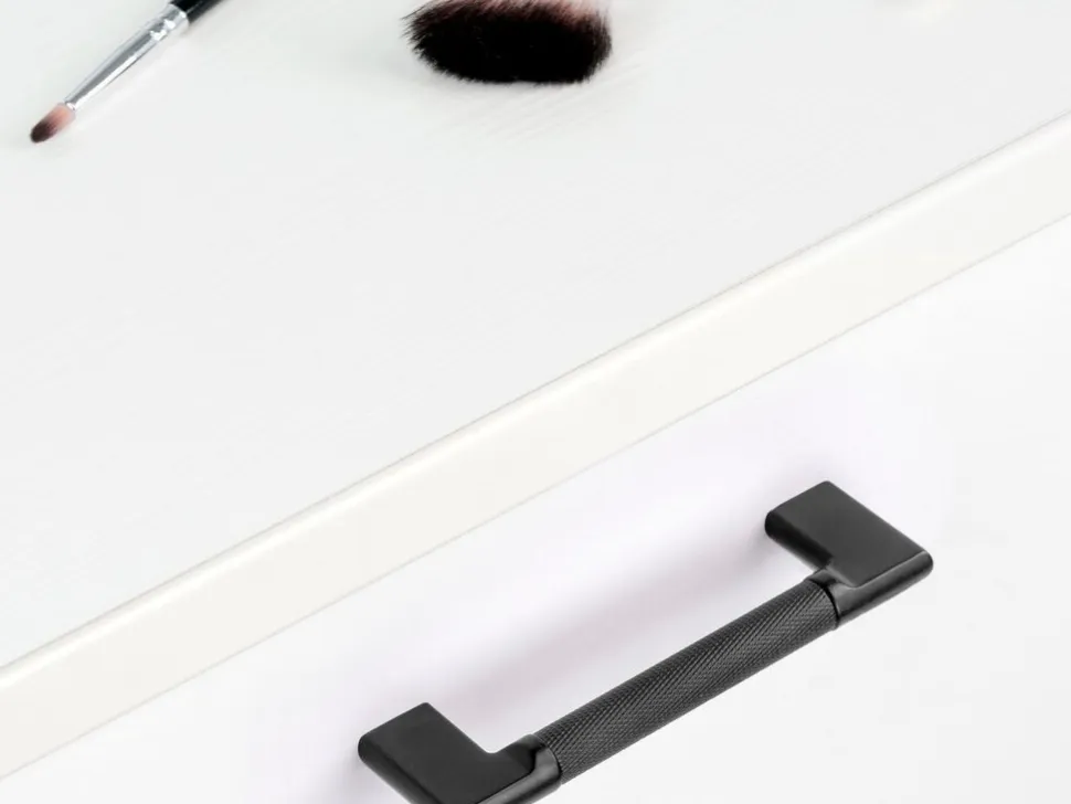 Maniglia in alluminio per mobili Sofia disponibile in 3 misure