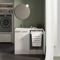 Mobile Bagno con vasca integrata in ocritech 3 ante e cesto porta biancheria estraibile disponibile in vari colori