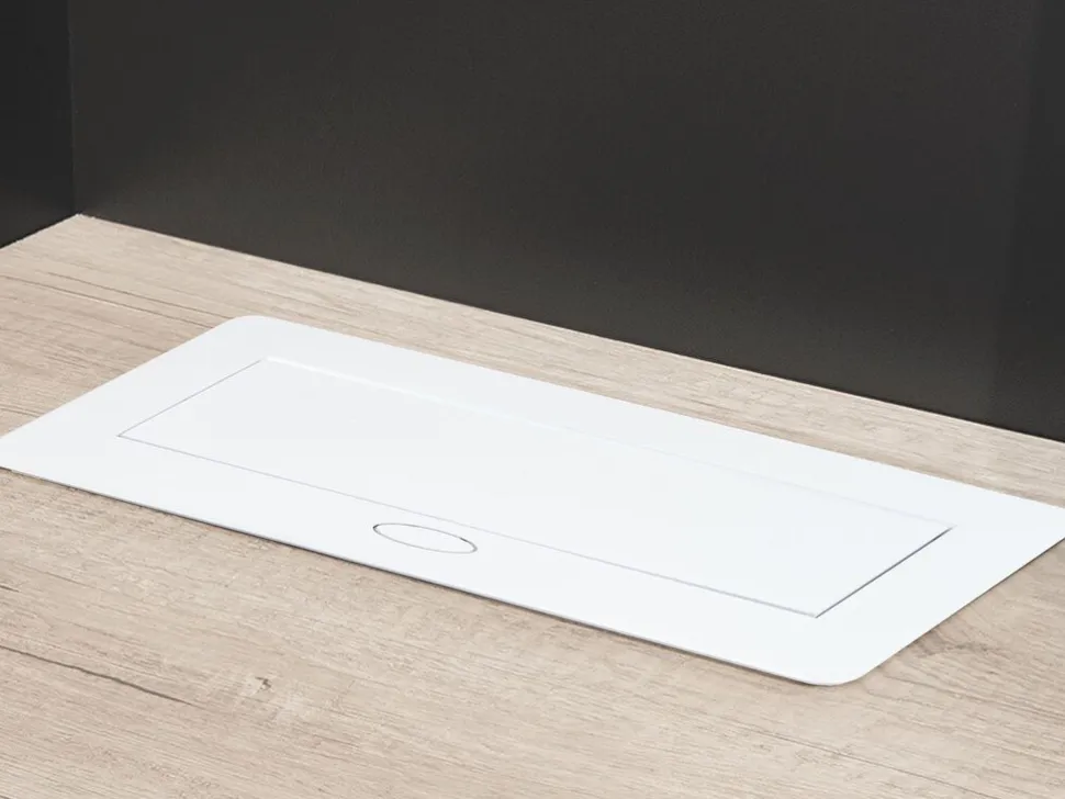 Multipresa per scrivania Atom 26, 225x111mm disponibile in 3 colori