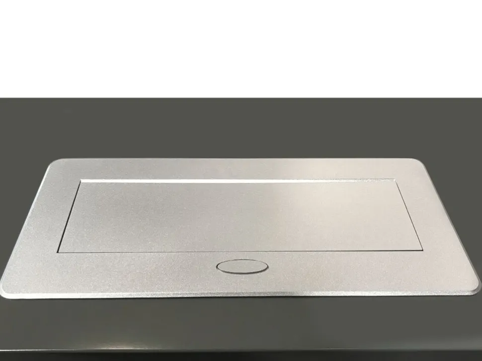 Multipresa per scrivania Atom 26, 225x111mm disponibile in 3 colori