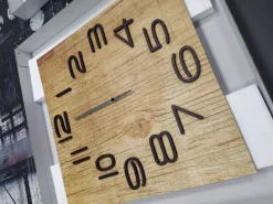 Orologio Aicon legno naturale e numeri neri