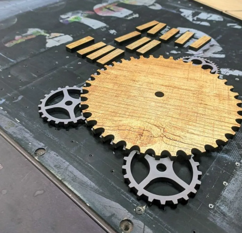 Orologio Illum effetto legno naturale