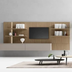 Parete attrezzata sospesa Dumas con pannello porta TV disponibile in vari colori