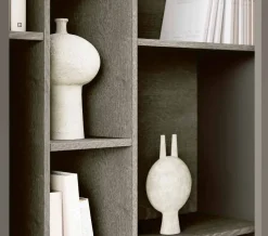 Parete attrezzata sospesa moderna con pensili sospesi e vetrina disponibile in vari colori