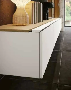 Parete attrezzata sospesa moderna con pensili Elias disponibile in vari colori
