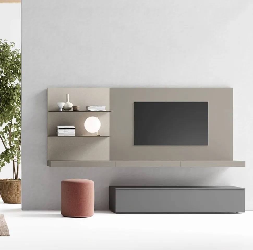 Parete attrezzata sospesa Plan con pannello porta TV disponibile in vari colori