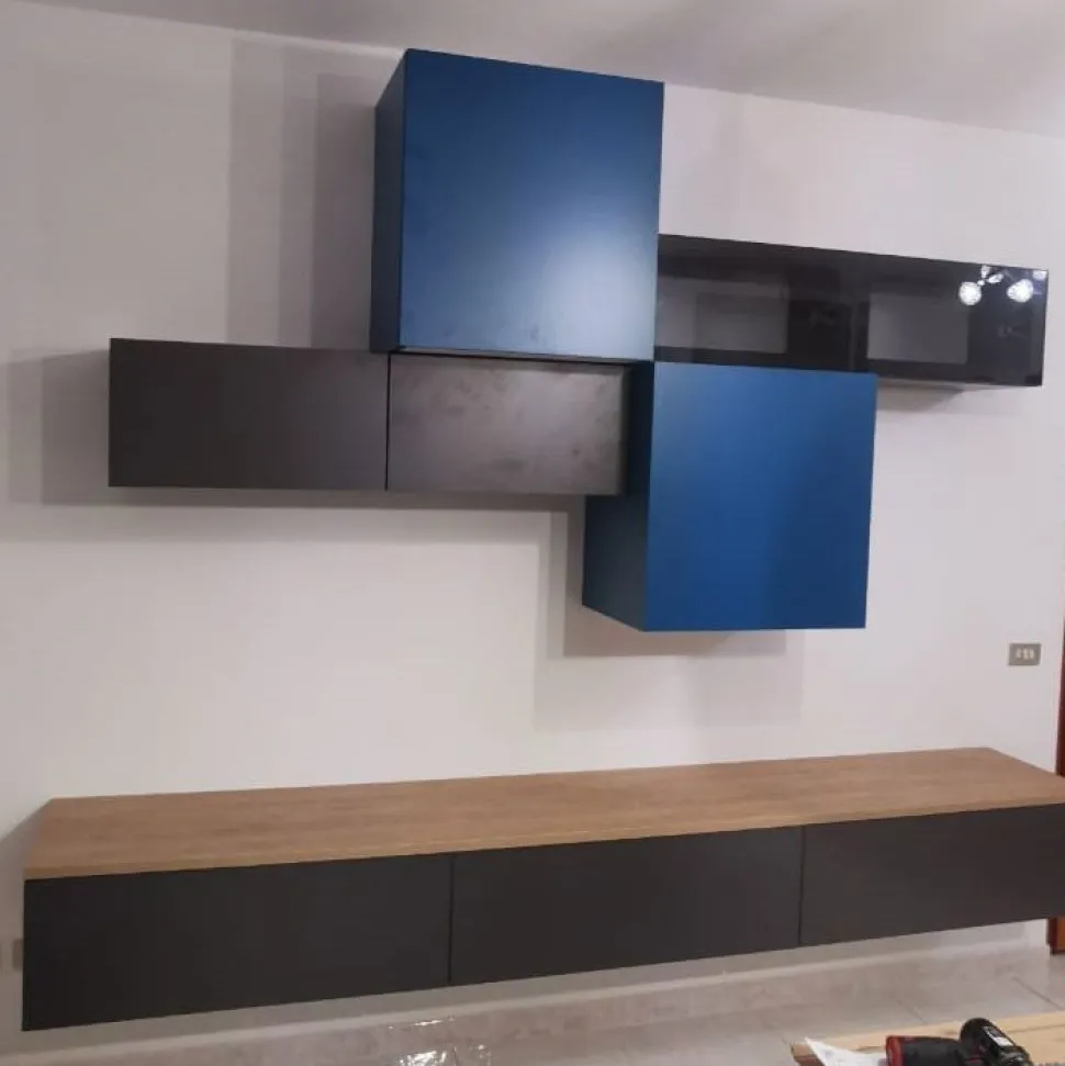 Parete attrezzata sospesa Smart linea Zafferano 15 colorazioni