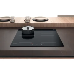 Piano cottura a induzione Hotpoint HQ2260SNE