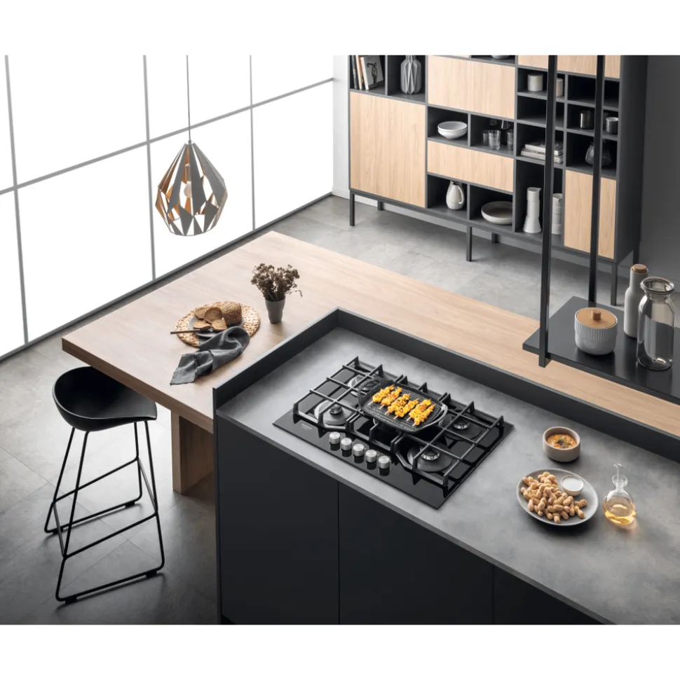 Piano cottura 5 Fuochi a Gas Hotpoint HAGS72F/BK