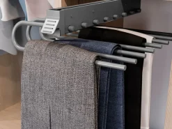 Portapantaloni estraibile per interno armadio in Alluminio e Tecnoplastica disponibile in 2 colori
