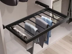 Portapantaloni regolabile con telaio di scorrimento per armadi disponibile in 2 colori e 3 misure