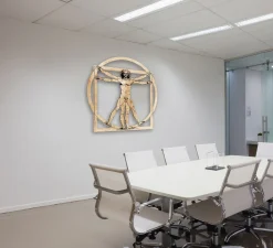 Quadro in legno chiaro Uomo Vituviano diamentro 1 metro
