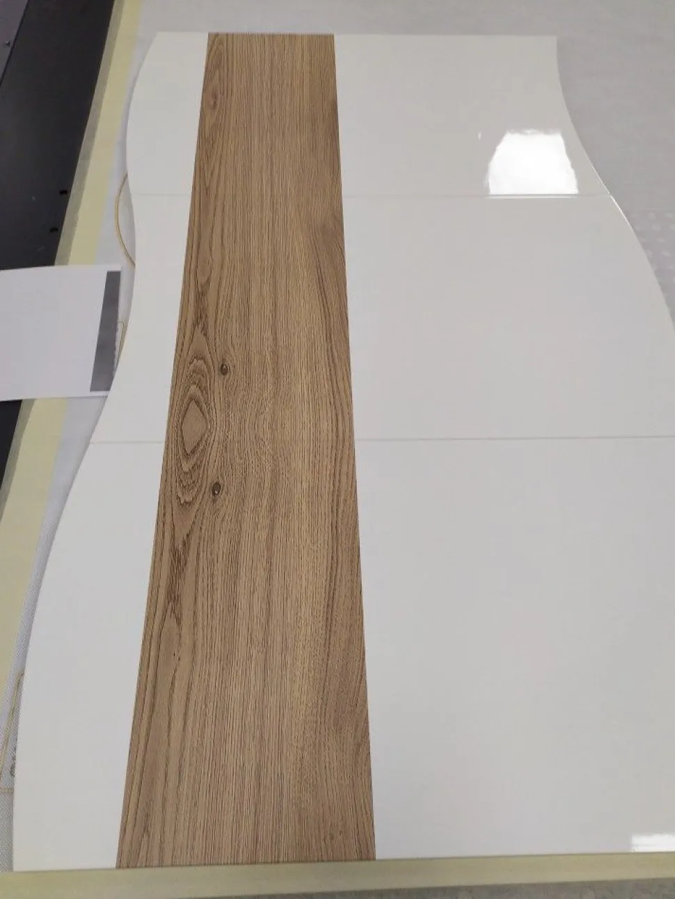 Scarpiera Moderna Mia 3 Ante in Bianco Lucido - Serigrafia Effetto Legno e Grafiche su Misura