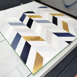 Scarpiera stretta 3 ante battenti Master con grafica geometrica