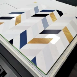Scarpiera stretta 3 ante battenti Master con grafica geometrica