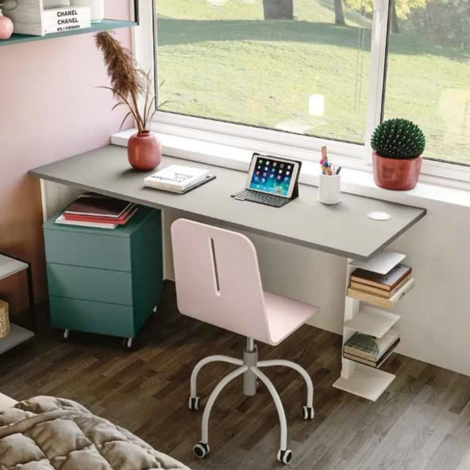 Scrivania moderna Bianco altea e Grigio seta con porta libri disponibile in 3 misure e vari colori