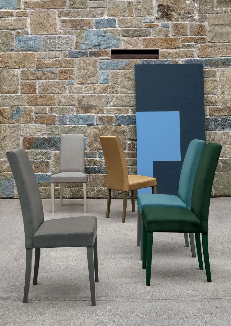 Sedia con struttura in legno e seduta imbottita Lugano disponibile in 6 colori