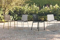 Sedia con struttura in metallo e seduta imbottita Zara disponibile in 6 colori