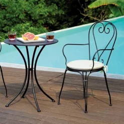 Sedia da giardino impilabile con braccioli Stresa in Ferro Nero