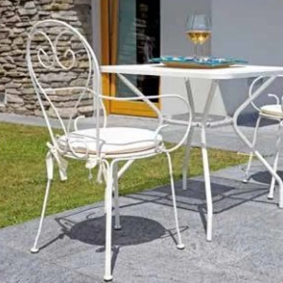 Sedia da giardino impilabile con braccioli Sirmione colore Avorio