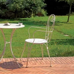 Sedia da giardino impilabile con braccioli Sirmione colore Avorio