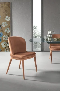 Sedia imbottita e rivestita in tessuto Cleveland disponibile in 6 colori