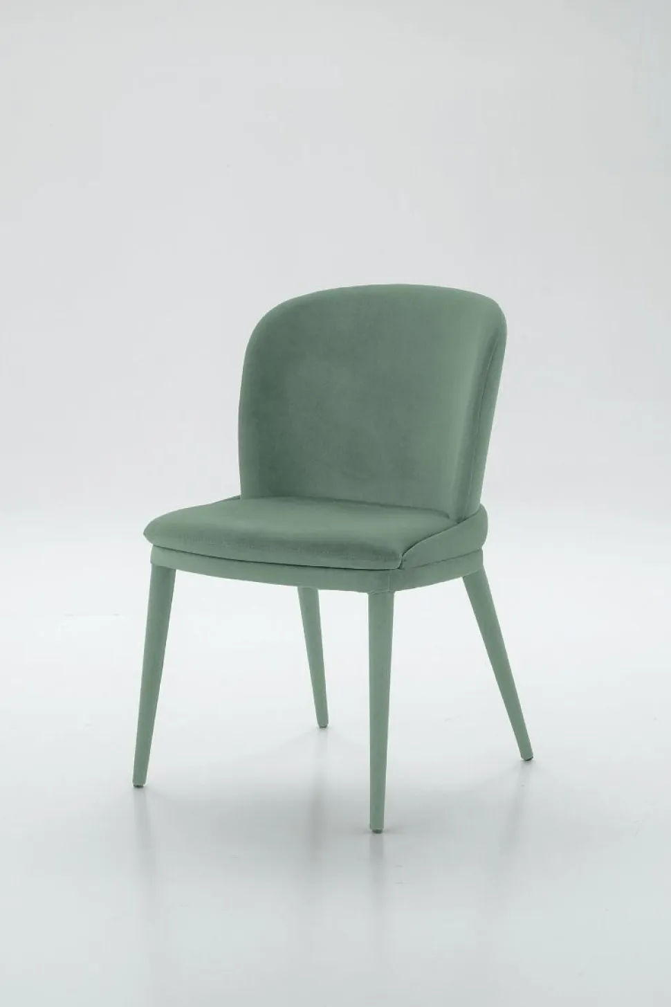 Sedia imbottita e rivestita in tessuto Cleveland disponibile in 6 colori