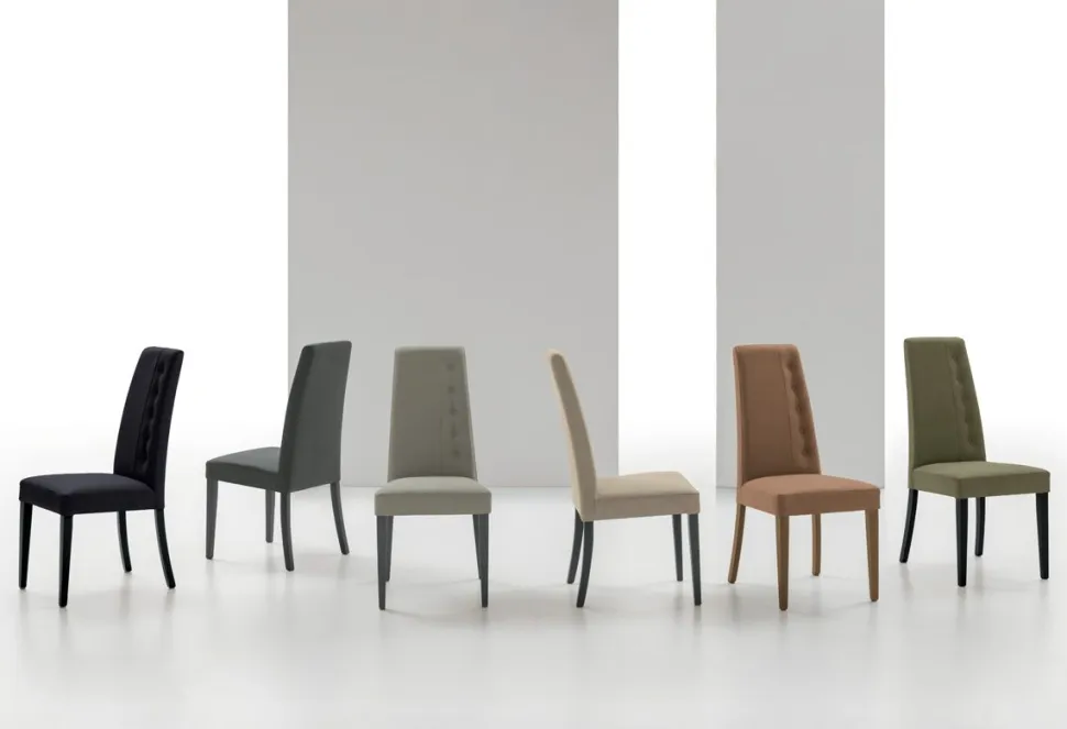 Sedia imbottita e rivestita in tessuto Bellinzona disponibile in 6 colori