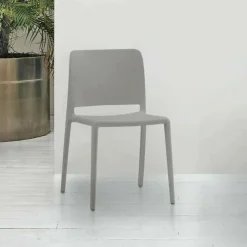 Sedia impilabile in polipropilene Tenerife disponibile in 2 colori