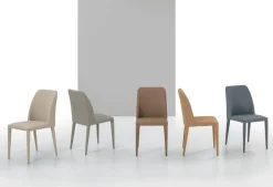 Sedia interamente rivestita in tessuto Vienna disponibile in 6 colori