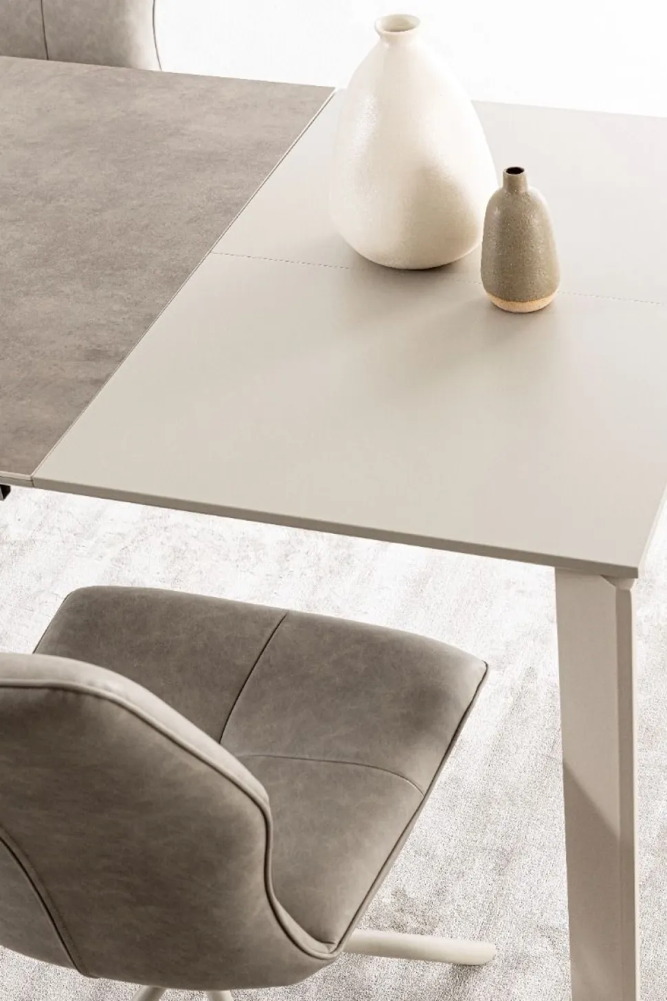 Sedia Kepler disponibile in 2 colori