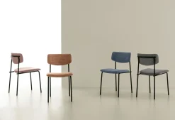 Sedia rivestita in tessuto Osaka disponibile in 6 colori