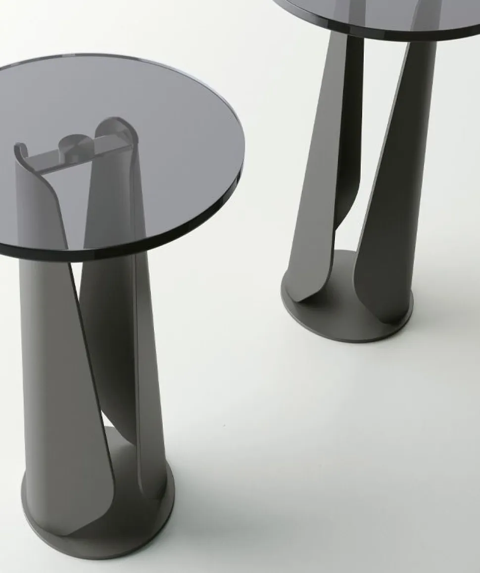 Set di due tavolini angolari con piano in vetro temprato trasparente Tile