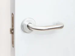 Set di maniglie per porte interne con rosetta D.53mm forma a U in Acciaio inossidabile