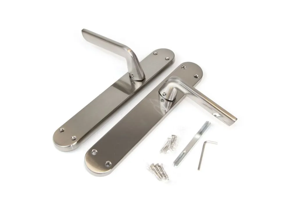 Set di maniglie per porte interne Sydney con piastre 43x250 mm in Alluminio e Zama