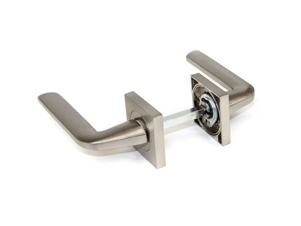 Set di maniglie per porte interne Sydney con rosetta 50x50 in Alluminio e Zama