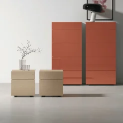 Settimino a 5 cassetti con presa maniglia obliqua Crio disponibile in vari colori