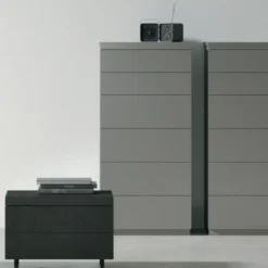 Settimino a 6 cassetti con zoccolo Argo disponibile in vari colori