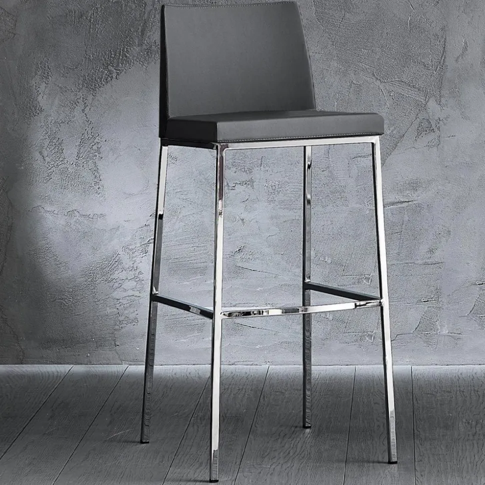 Sgabello Erik disponibile in 2 altezze