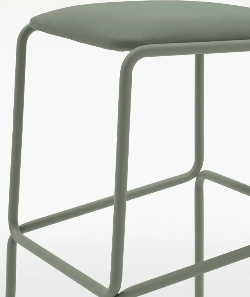 Sgabello fisso con seduta rivestita in microfibra Rubik Verde Salvia disponibile in 6 colori