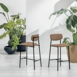 Sgabello fisso con seduta rivestita in tessuto Osaka disponibile in 6 colori